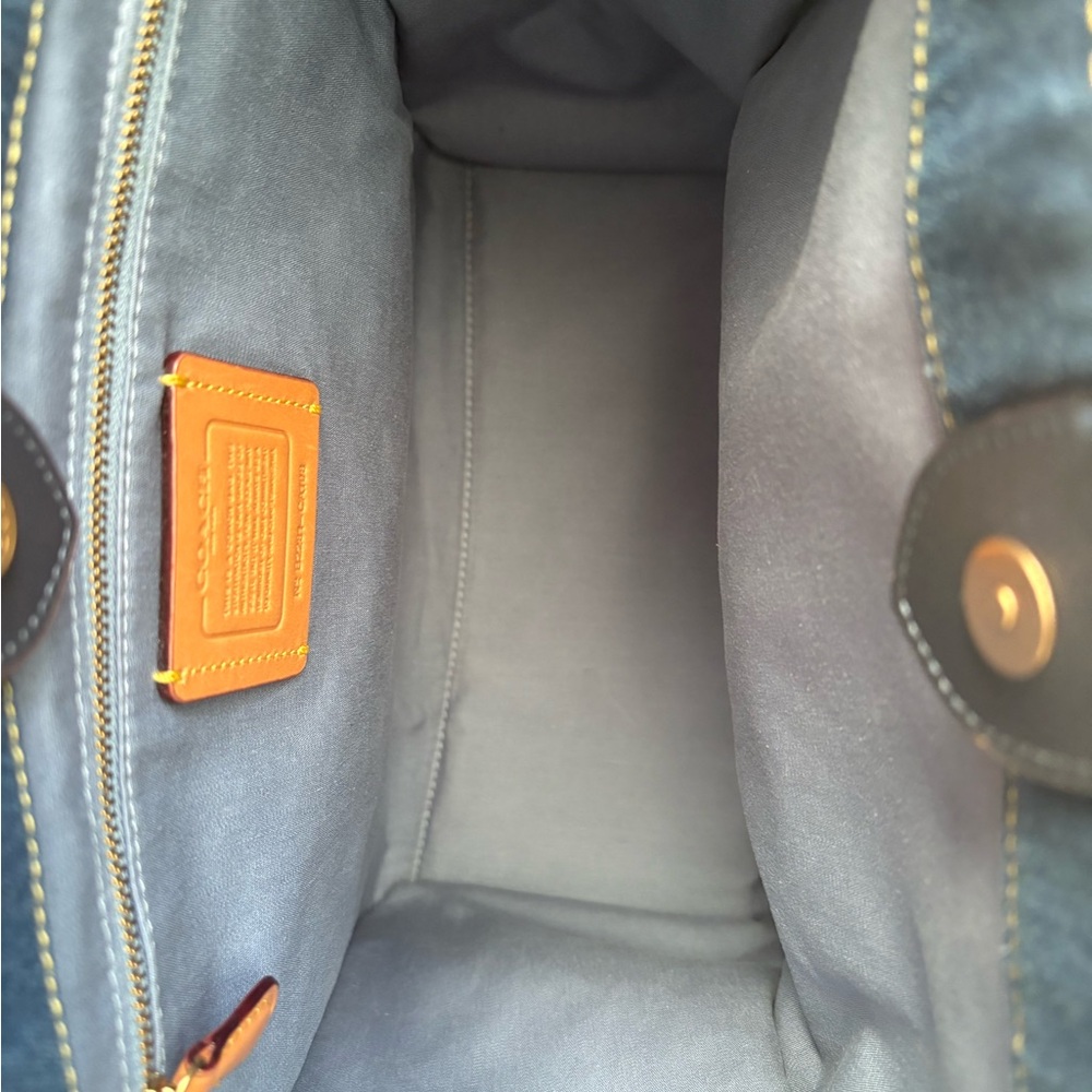 Coach Field Tote in Signature Denim - Picture 11 of 12